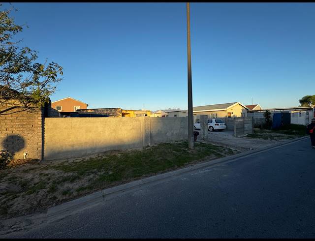415M² VACANT LAND FOR SALE IN ELECTRIC CITY